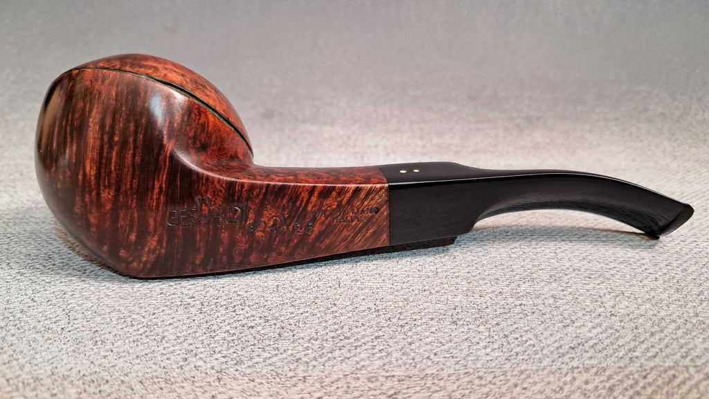 Rodesian hand made pipe