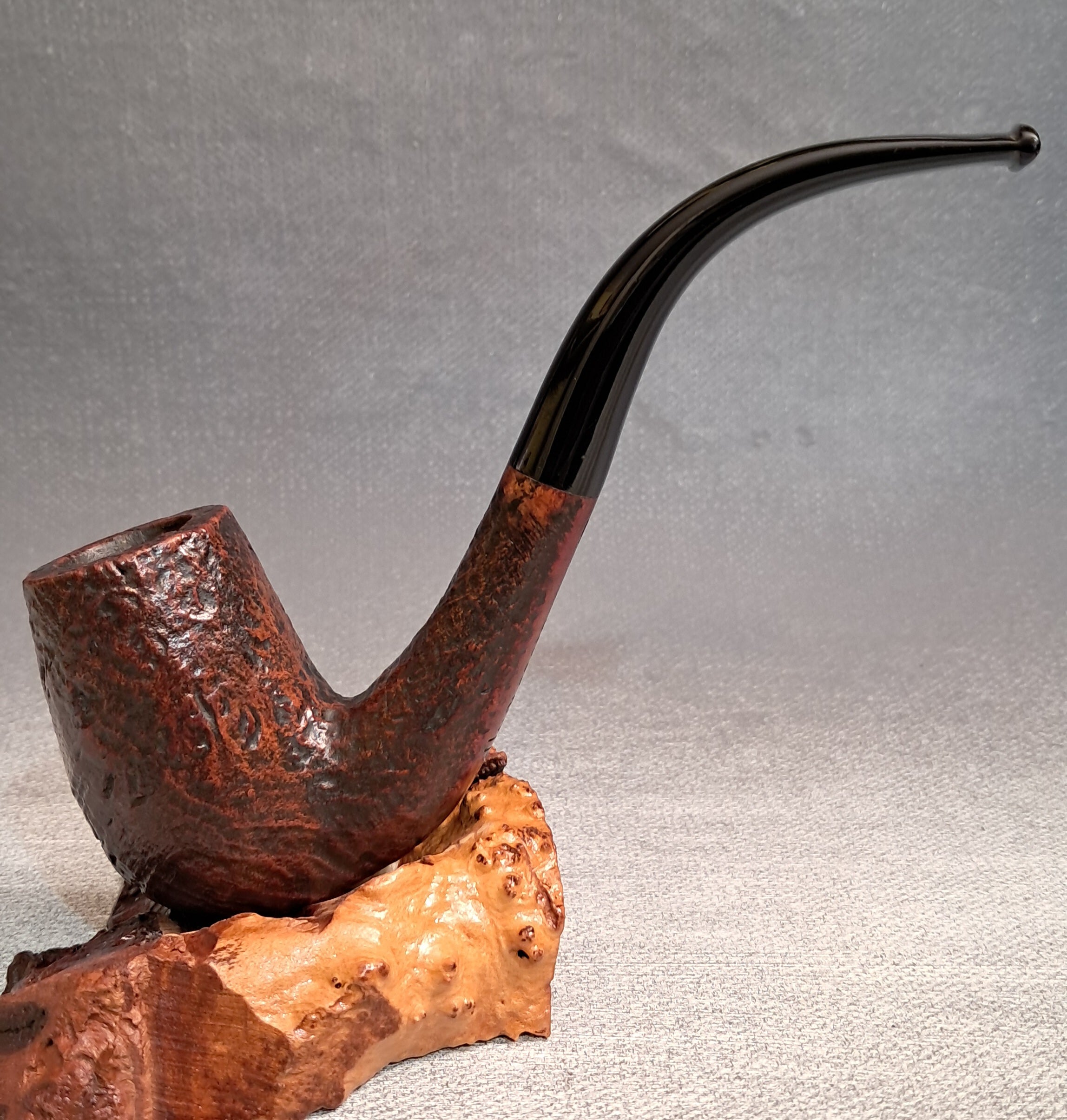 Full bent sandblasted handmade pipe