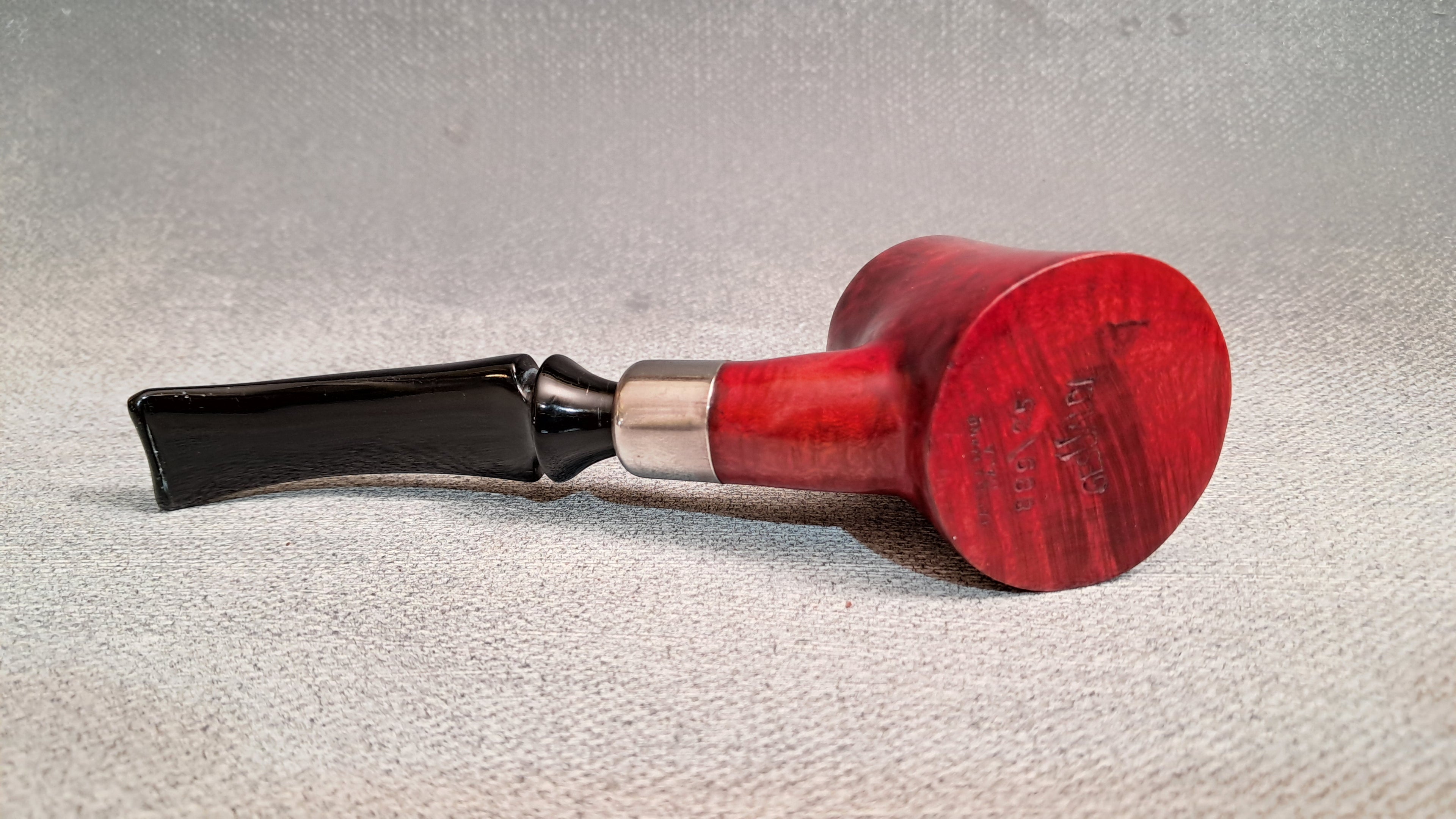 Poker bent hand made pipe