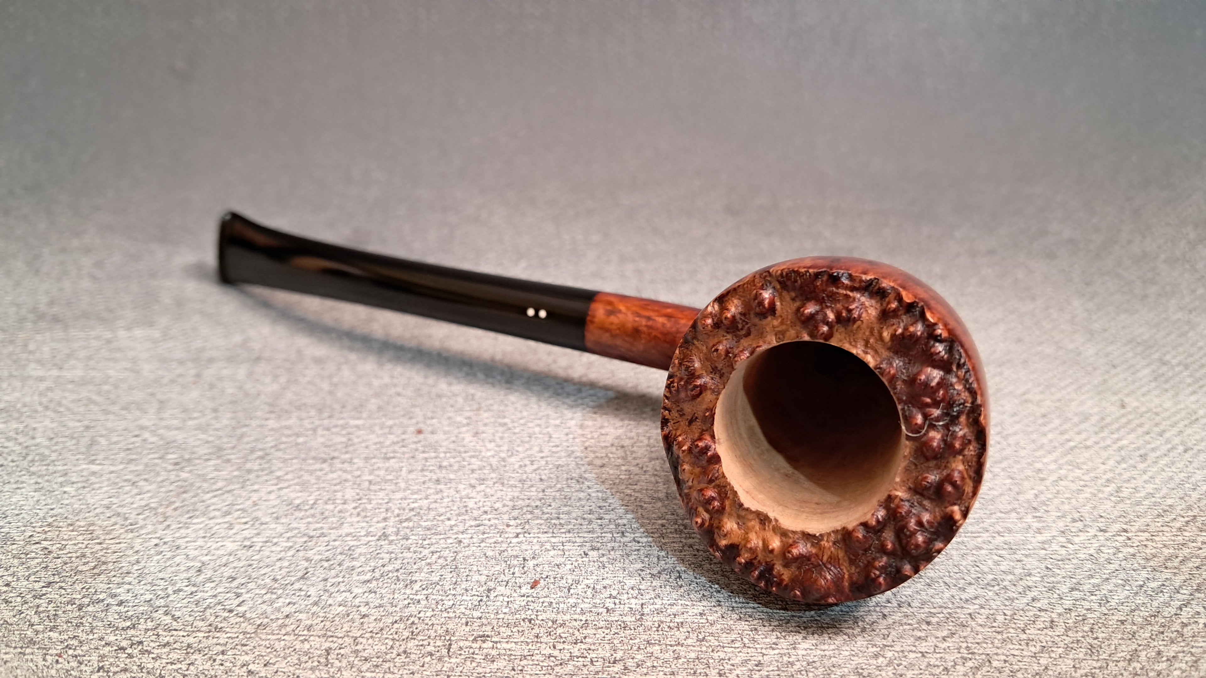 Dublin bark top handmade pipe