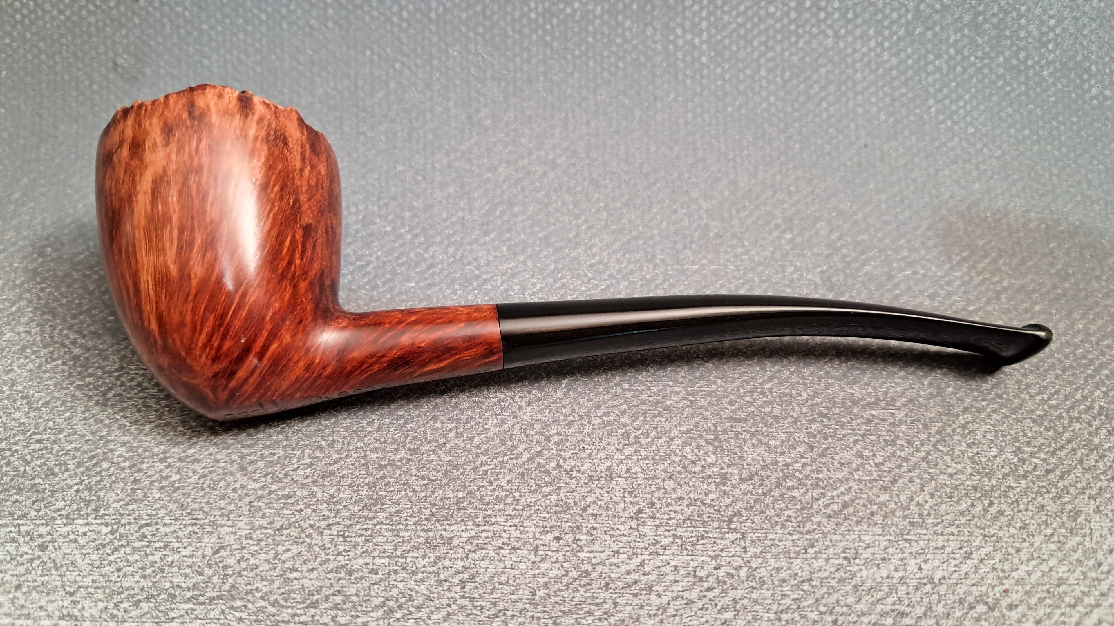 Dublin bark top handmade pipe