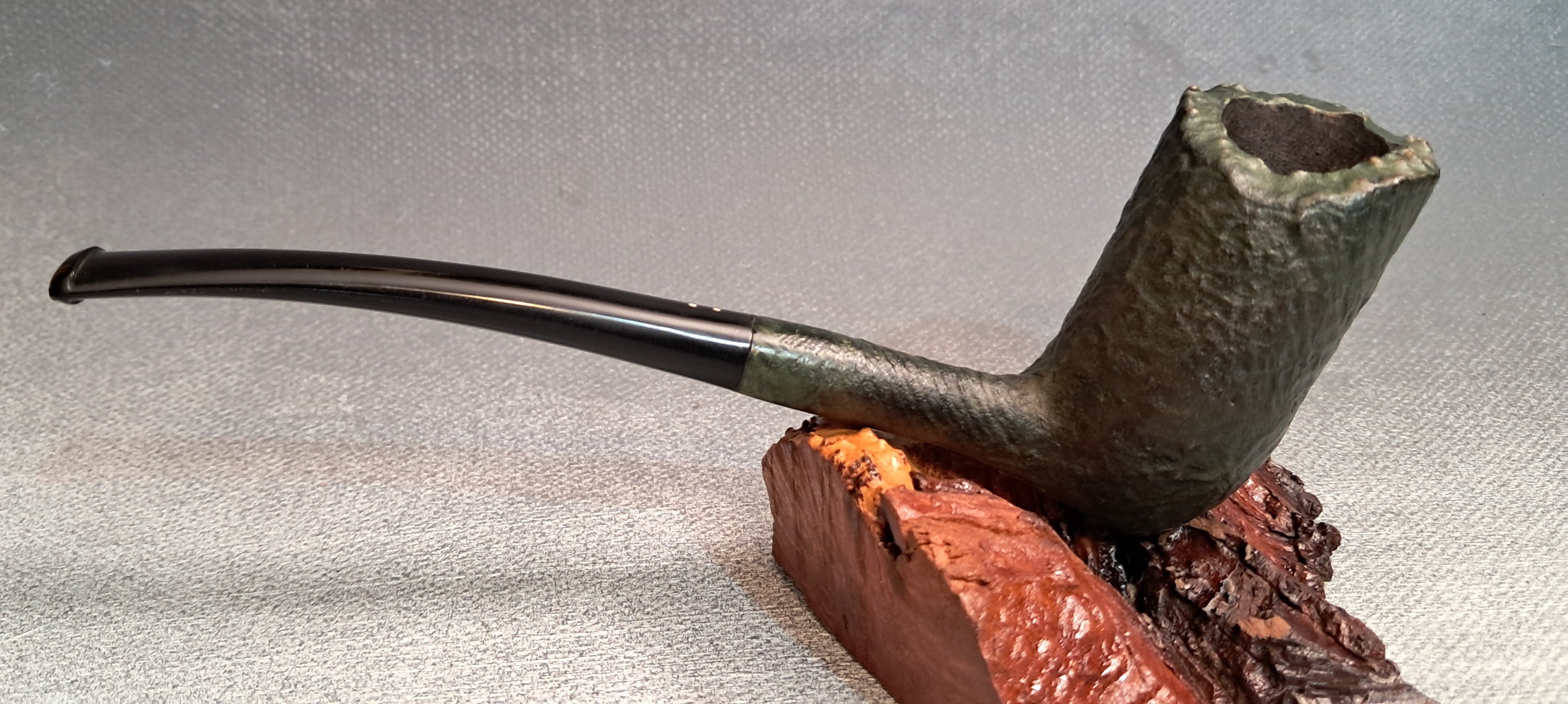 Dublin bark top handmade pipe