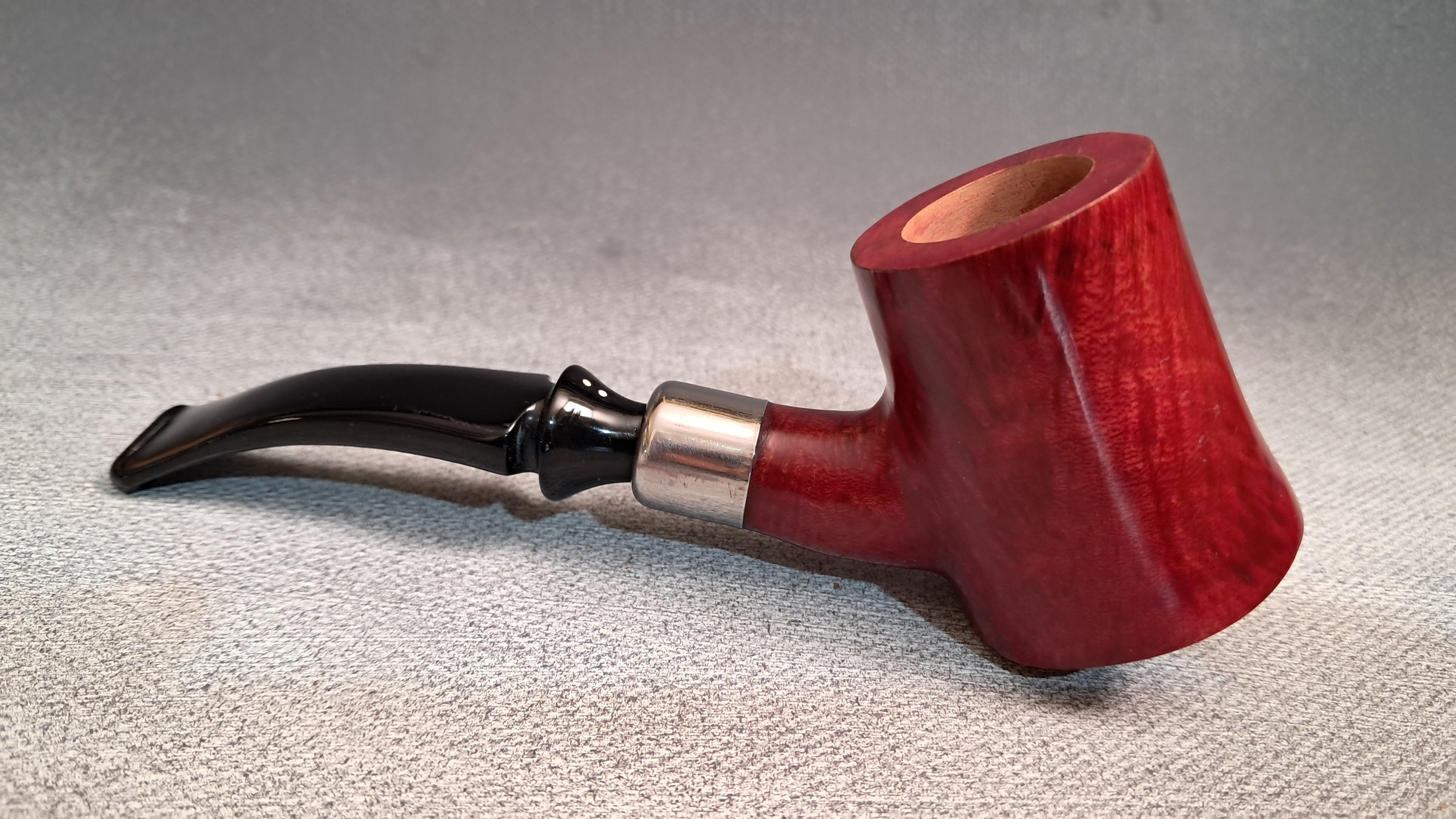 Poker bent hand made pipe