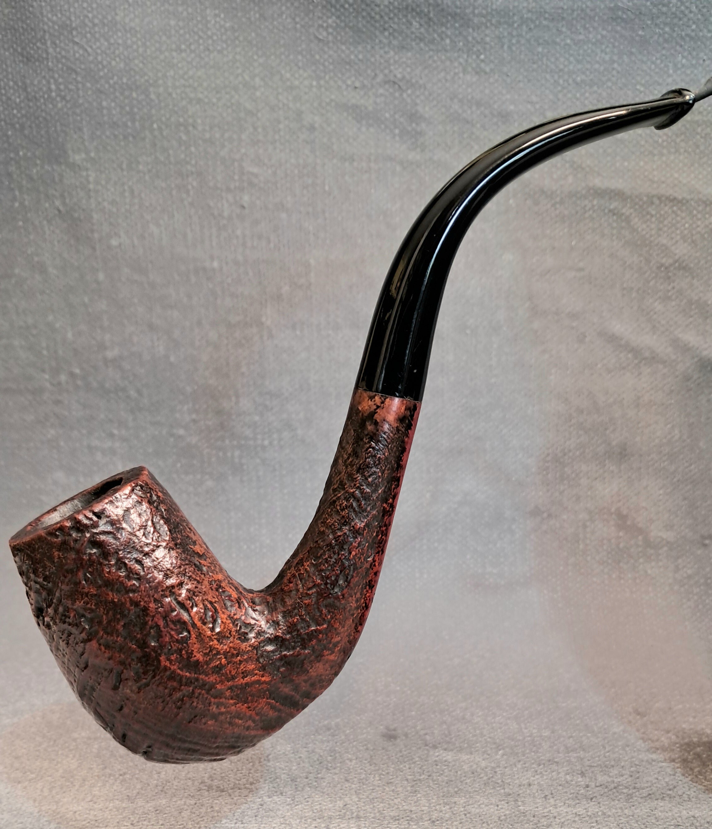 Full bent sandblasted handmade pipe